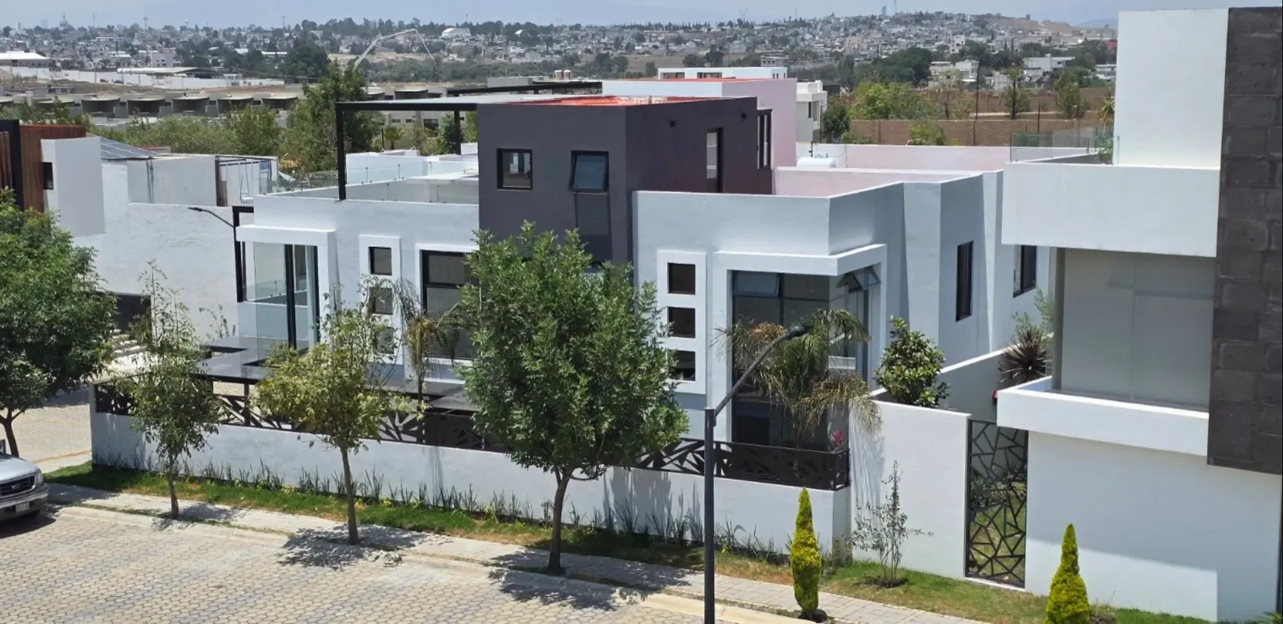 Casa residencial moderna terminada